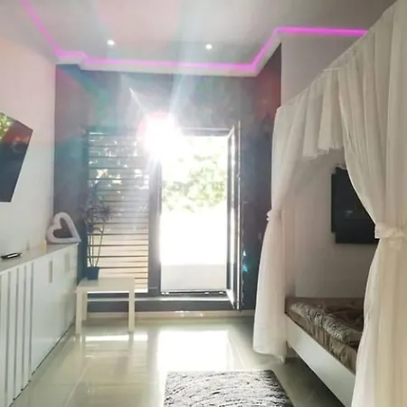 Baldachin Flat For 2 People * Constanta